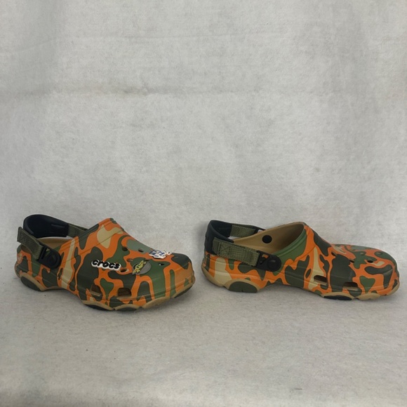 Camo Crocs with Star Wars Charms Mens size 9 / Women's size 11 Gently worn - Picture 4 of 8